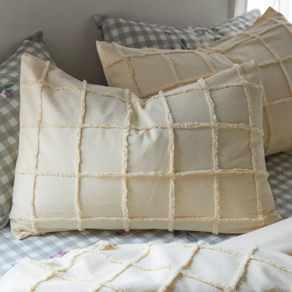 Urban Outfitters 100% Cotton Ecru Color Tufted Grid 2 Sham Set king size 20x36"